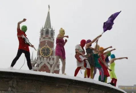Vendredi 17 août 2012 - Rassemblement pour la libération des membres du groupe punk féministe russe Pussy Riot
