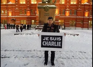 Déjà 42.000 signatures ! Signez la pétition #JeSuisCharlie : Non aux condamnations de deux militants russes !