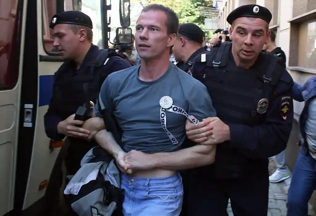 Un prisonnier politique russe dénonce la torture