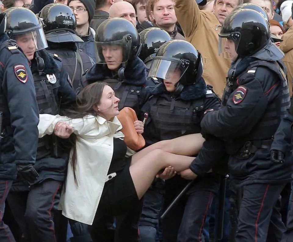 Ce dimanche 26 mars, des dizaines de milliers de manifestants anticorruption sont descendus dans la rue en Russie.