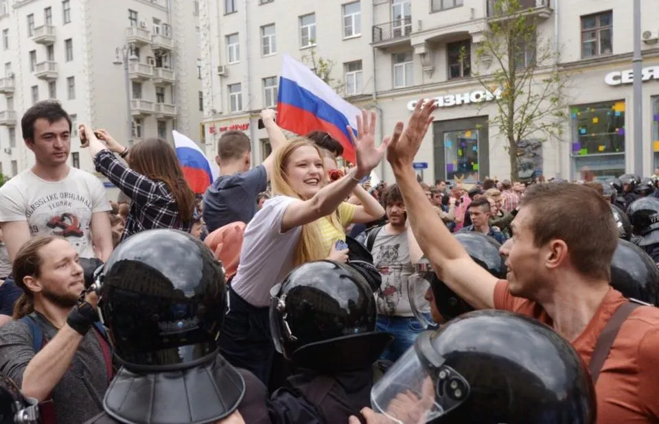La mobilisation populaire contre la corruption s’amplifie en Russie.