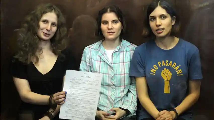 Faire des Pussy Riot des Citoyennes d'honneur de la Ville de Paris