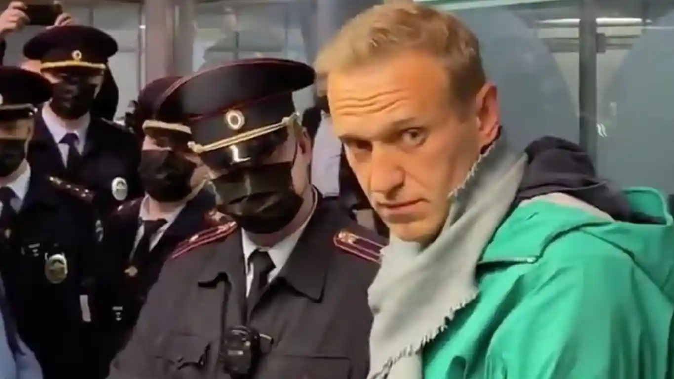 For the immediate release of Russian opponent Alexei Navalny!