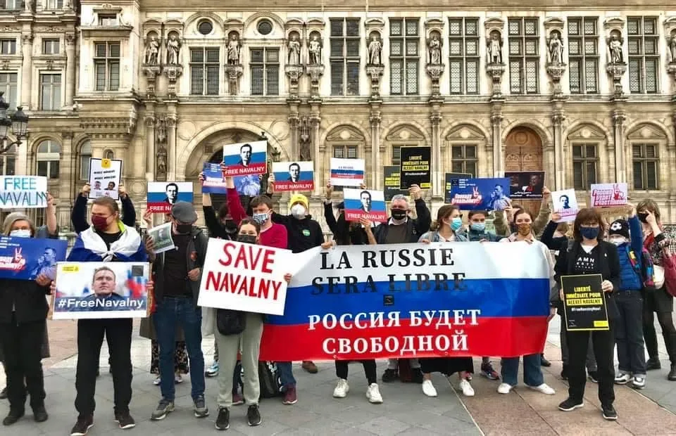 Rassemblement en soutien à la société civile russe