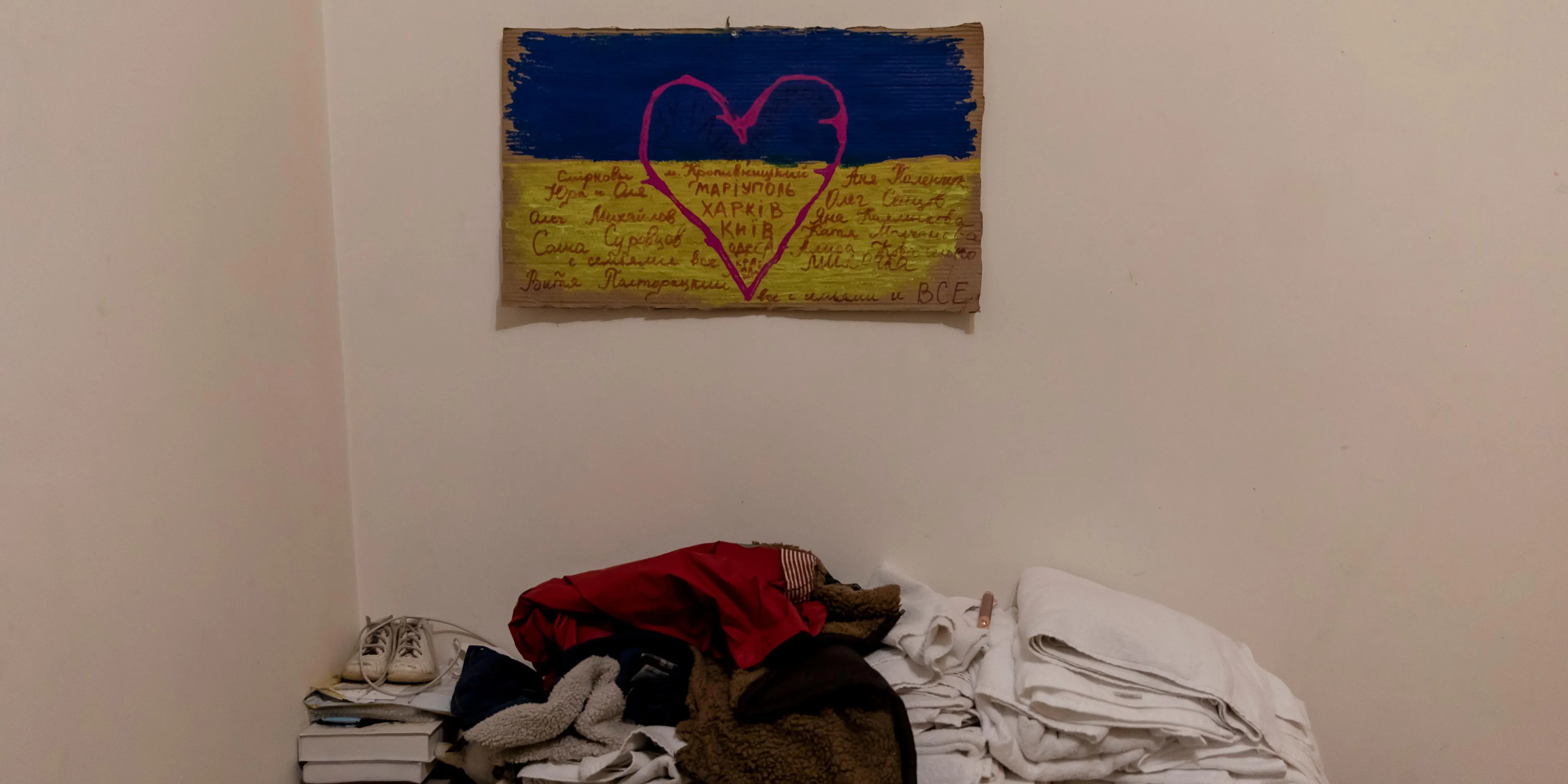 Le Monde: Loin de Moscou, des artistes russes « antiguerre » accueillis en résidence à Paris